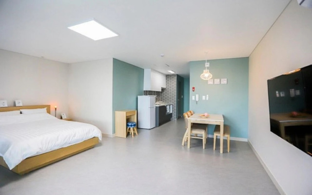 Yeosu Lamer Pension