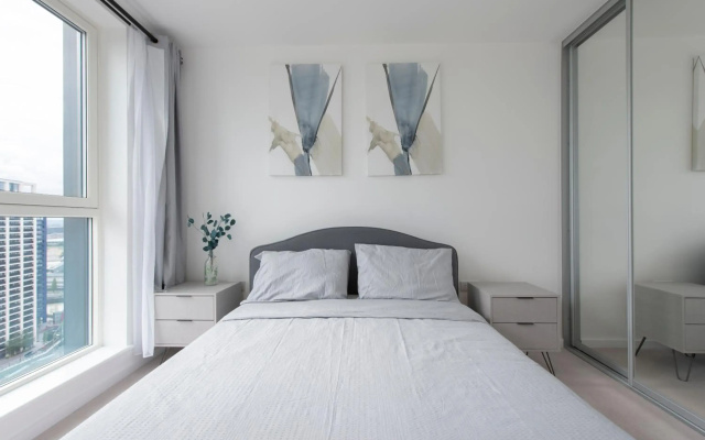 Luxury penthouse with stunning views near Canary Wharf