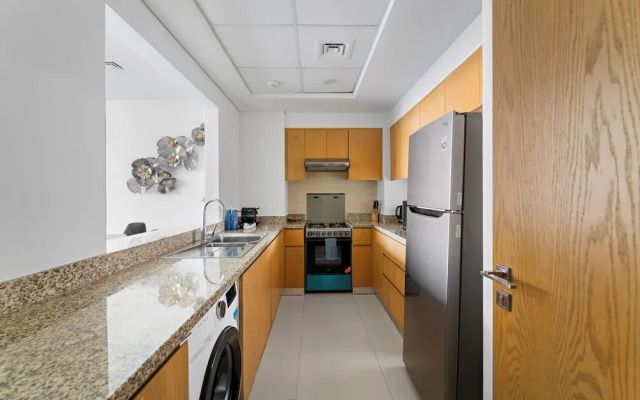 2BR 202 Bellevue Tower 1