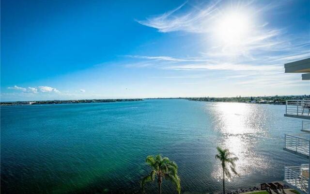 Bahia Vista 17881 - Two Bedroom Condo