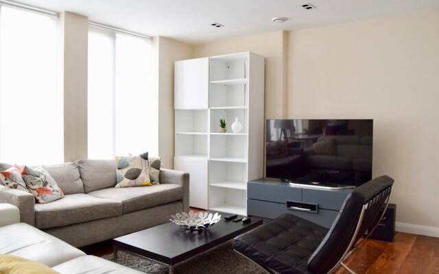 Modern 1 Bedroom Flat in Holborn