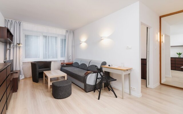 Apartment Warsaw Podlesna by Renters
