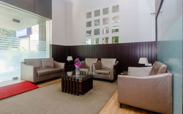 Capital O 29704 Regal International