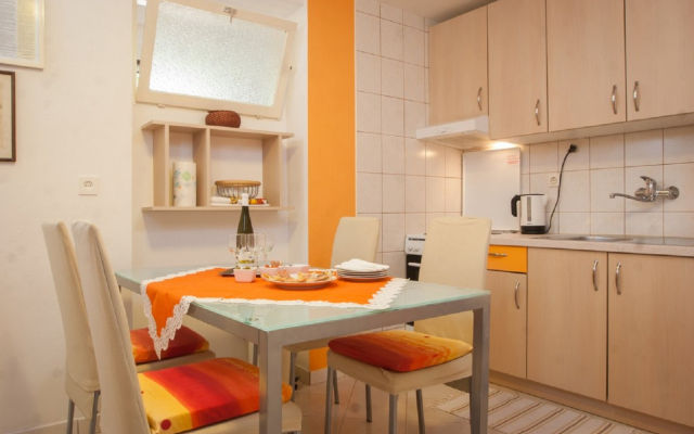 Apartment Sve - with parking : A2 Makarska, Riviera Makarska