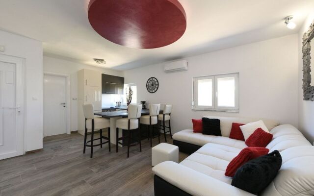 Holiday Apartments Yes Peace