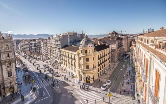 Chezmoihomes Luxury Penthouse - Hotel in Granada - Photo 3