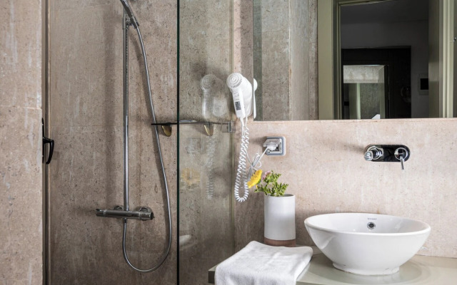 The G Hotel Seashell