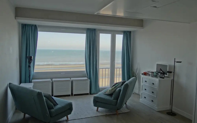 Studio in Nieuwpoort With Stunning Sea View