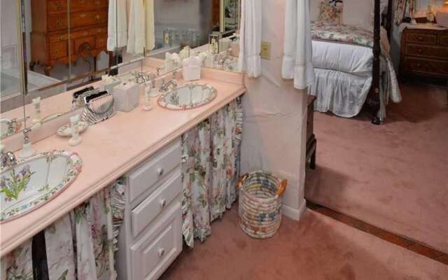 Rockledge Residence 3 Bedrooms 3 Bathrooms Home