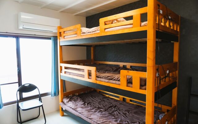 Guest House Ioly Osaka - Hostel
