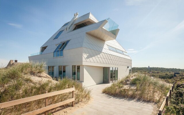 Beachhouse 24