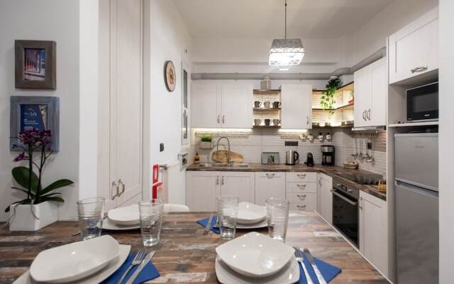 Bue Ark Loving Athens