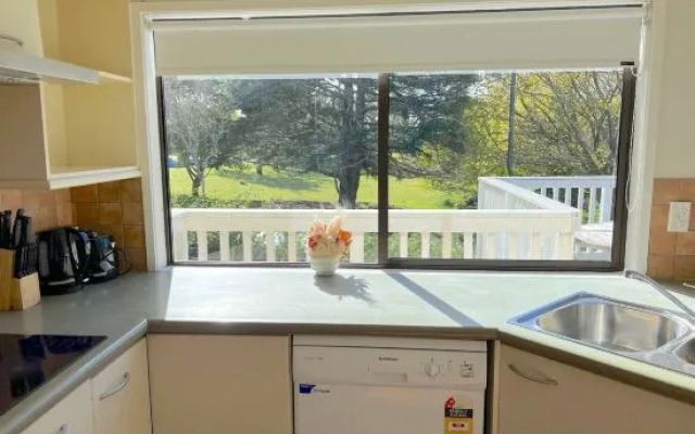 Remuera Spacious Holiday Home