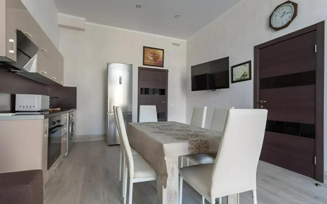 Deluxe apartment on the Boulevard of Hope 4/2