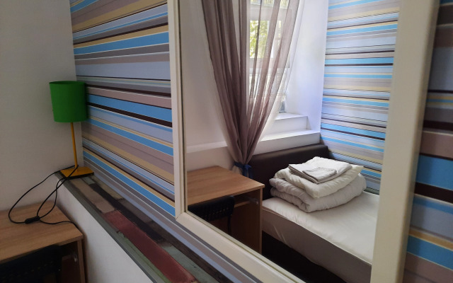 Lorf Hostel&Coffee