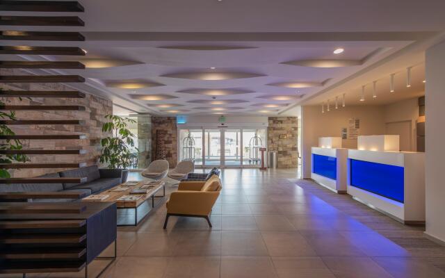 Holiday Inn Express & Suites Celaya by IHG