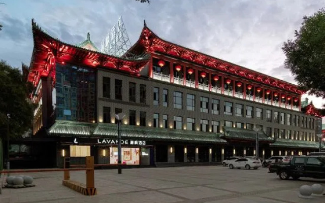 Lifeng Hotel (Pingliang Sports Park Baota Square Branch)