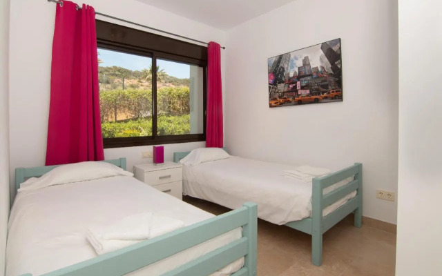 2149-Amazing groundfloor 3 bedrooms on golf, pools