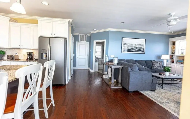 R and R By The Sea - 4 Br Home