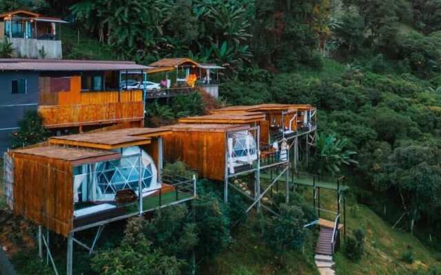 MonLomNao Homestay
