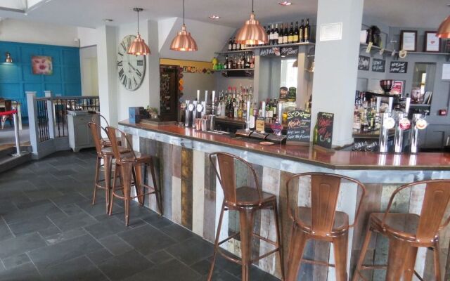 The Station Bar Grill and Rooms