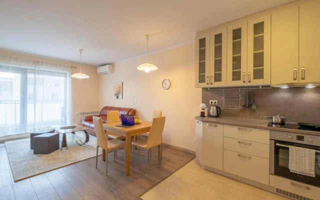 APT 32 near Mall of Sofia & Metro Station