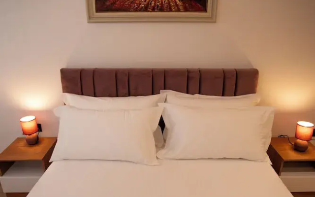 Villa Klaus Center Hotel
