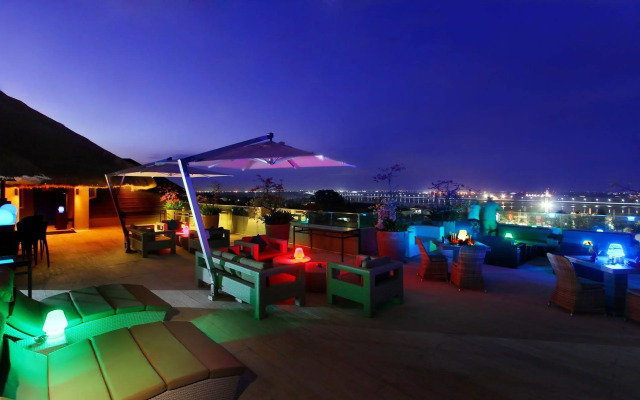 Отель Amaroossa Suite Bali