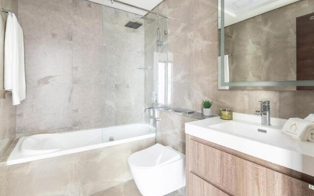 Frank Porter - Majestique Residence