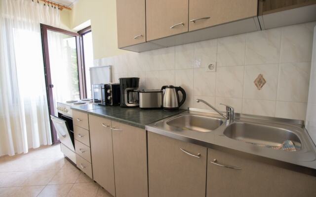 Apartments and Room Ruzica
