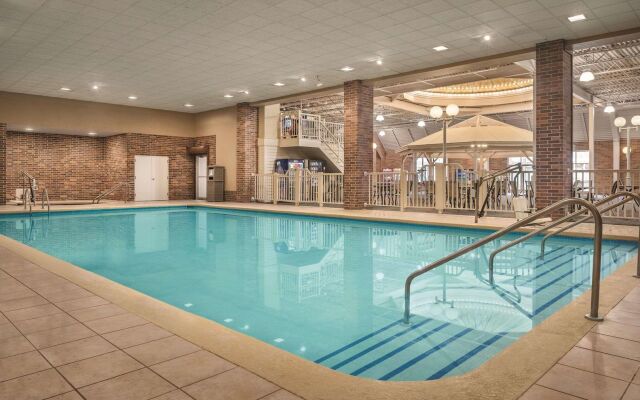 Radisson Hotel and Conference Center Fond du Lac