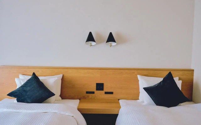 Bird Hotel