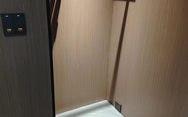Baiyin Renan Hotel