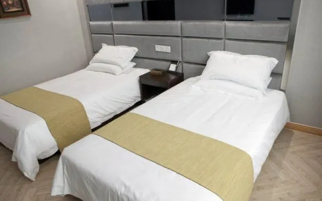 Durian Candy Hotel (Zhuji Diankou Town Passenger Station)