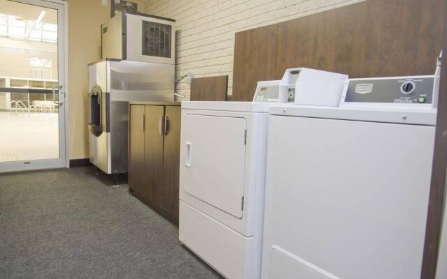 Clarion Hotel & Suites