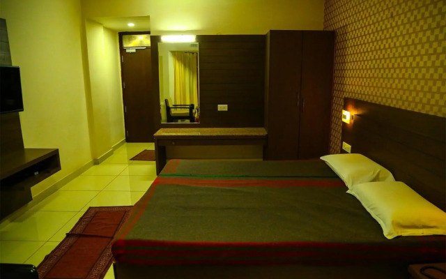 i-ROOMZ Hotel Pawan