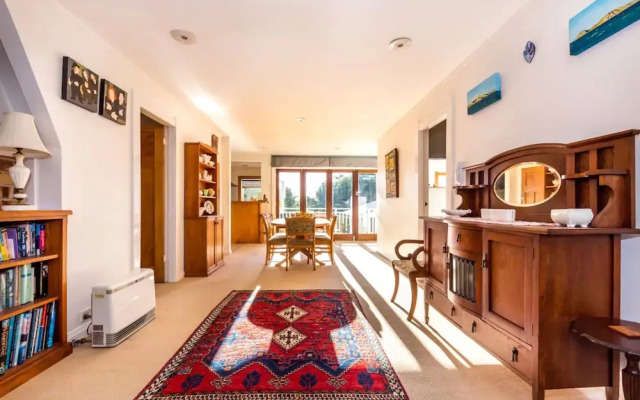 3 Bedroom Family Home With Harbour Views in Westmere