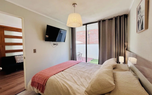 Urban Yard Bus Terminal Home Office Pool Wifi