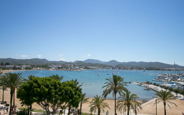 The White Apartments by Ibiza Feeling - Adults Only