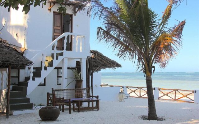 Makuti Beach Bungalows