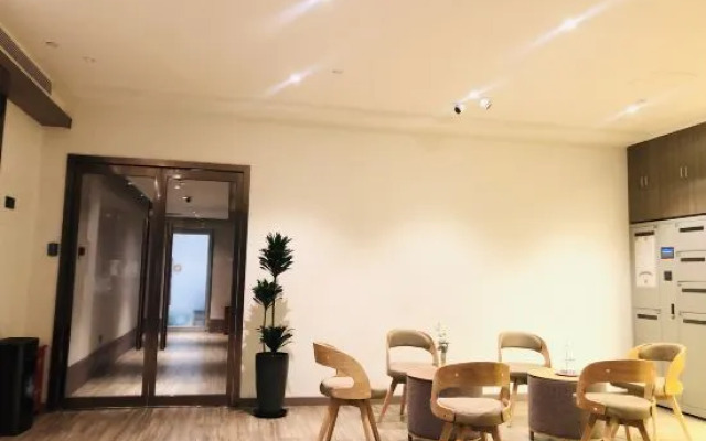 HanTing Hotel (Beijing Happy Valley Fatou Subway Station)