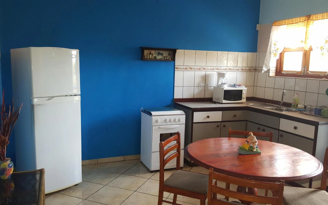 Sea Horizon Apartments (across from Mambo Beach)