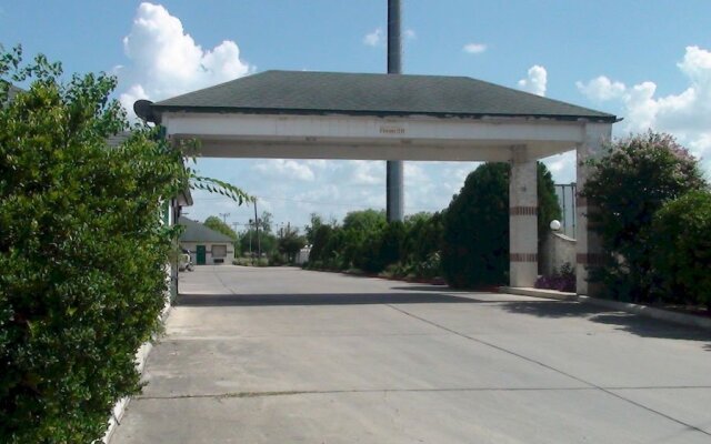 Safari Inn