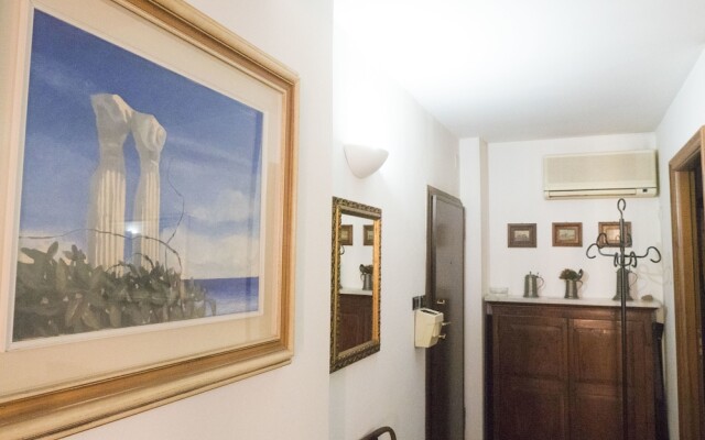 Large and Cozy Apartment on two Levels