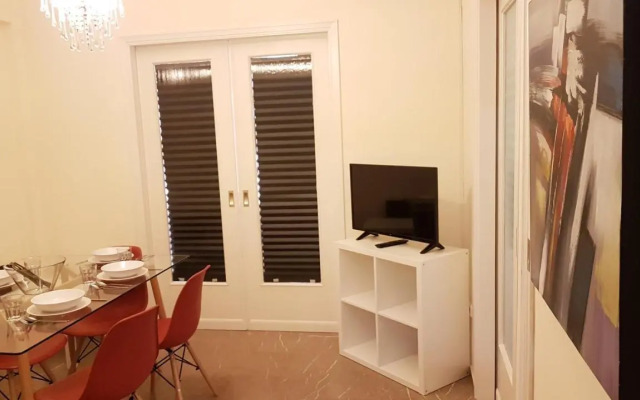 Menta errathens Apartment - Athens Center, 5 BD, 2 BATH