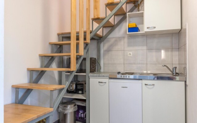 Amazing Apartment in Omis With 3 Bedrooms and Wifi