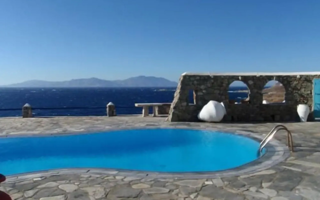 Cavo Delos