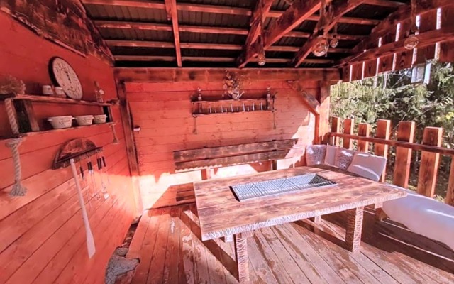 Zbojn¿a drevenica 3