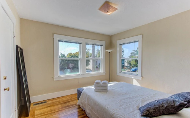 Woolsey Street - 2 Br Home