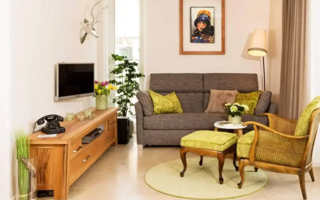 Eglwies Comfortable Holiday Residence